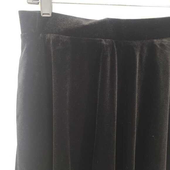 3/$25 Hot Topic Velvet Mini Skater Skirt L Flare Gothic Academia Black - Picture 5 of 6